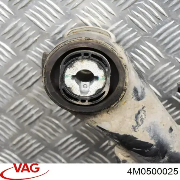 Korpus osi tylnej 4M0500025 VAG