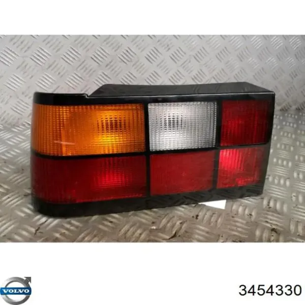 Lampa zespolona tylna lewa Volvo 440 K