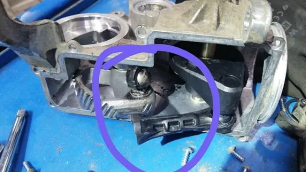 Aktuator zmiany biegów Peugeot 301 