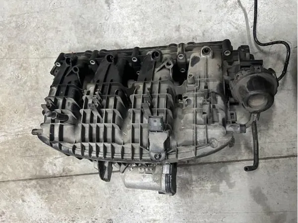 Kolektor ssący 06L133201FA VAG