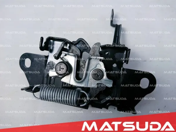 Zamek maski KD3F56620A Mazda