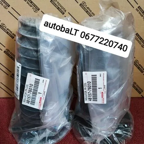 Osłona amortyzatora przedniego 4815776010 Toyota