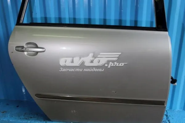 Drzwi tylne prawe Toyota Avensis cena, od