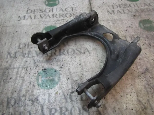 Wahacz zawieszenia przedniego prawy górny do Peugeot 407 SW 6E