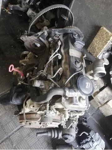 Silnik w komplecie Audi 80 B4