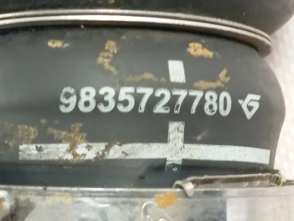 Przewód (króciec) intercoolera 9835727780 Peugeot/Citroen