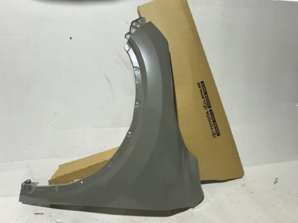 Błotnik przedni lewy 5381248220 Toyota