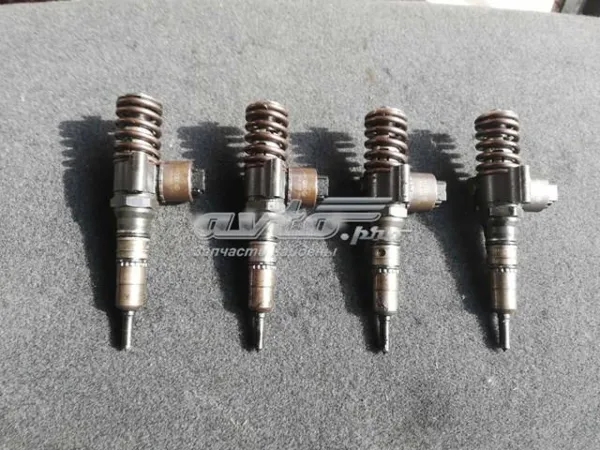 Wtryskiwacz paliwa 03G130073 VAG