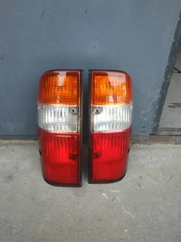 Lampa zespolona tylna lewa 2311940LA Depo/Loro/Abakus