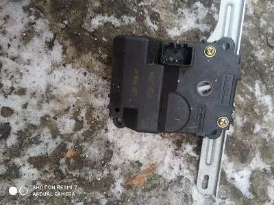 Silniczek klapy nagrzewnicy KIA Sorento I