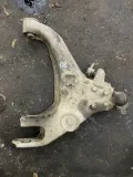 Wahacz zawieszenia przedniego dolny prawy Hyundai Terracan HP