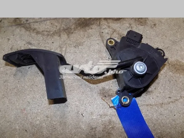 Do koszyka Pedał przyspieszenia (gazu) Nissan Qashqai 1