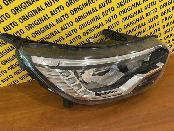 Reflektor prawy 260105660R Renault (RVI)