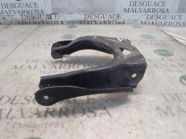 Do koszyka Wahacz zawieszenia przedniego prawy górny Peugeot 407 