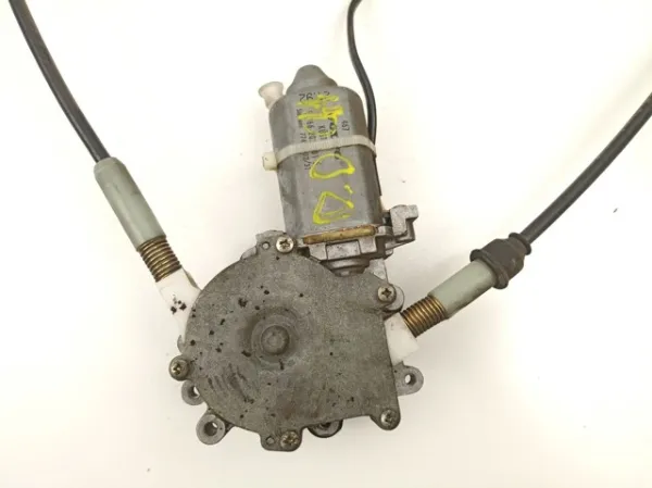 Mechanizm podnoszenia szyby drzwi przednich prawych Volvo 440 K