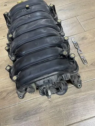 Kolektor ssący Toyota Land Cruiser 100