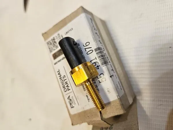 Czujnik temperatury płynu chłodzącego 55491076 General Motors