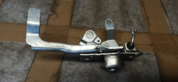 Zamek drzwi przednich prawych ВАЗ 2103 