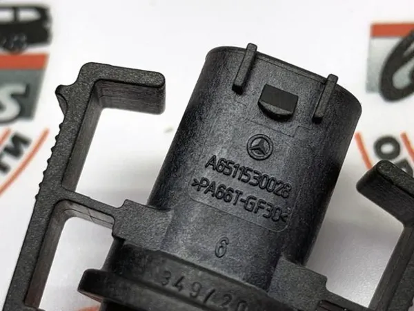 Czujnik temperatury powietrza wlotowego A651153002828 Mercedes