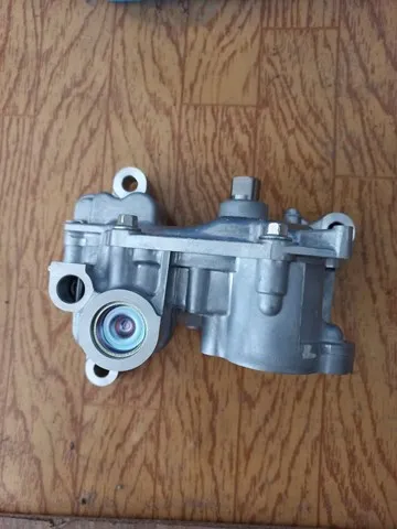 Pompa oleju PE0114100 Mazda