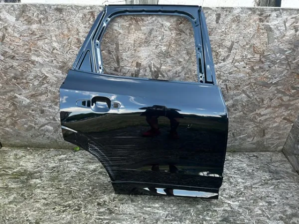 Drzwi tylne prawe 31689548 Volvo
