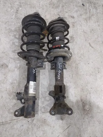 Amortyzator przedni A2043202866 Mercedes