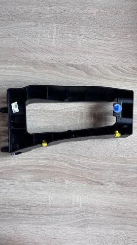 Wspornik zderzaka tylnego  prawy zewnętrzny 9816808680 Peugeot/Citroen