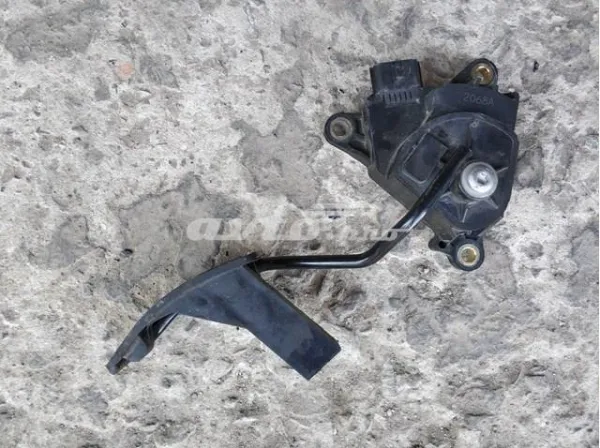 Pedał przyspieszenia (gazu) Nissan Qashqai I J10