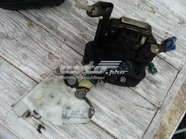 Zamek drzwi przednich prawych Nissan Almera II