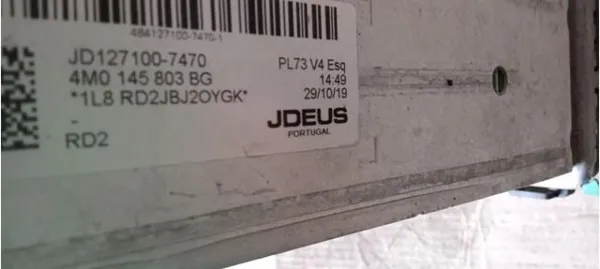 Chłodnica intercoolera 4M0145803BG VAG