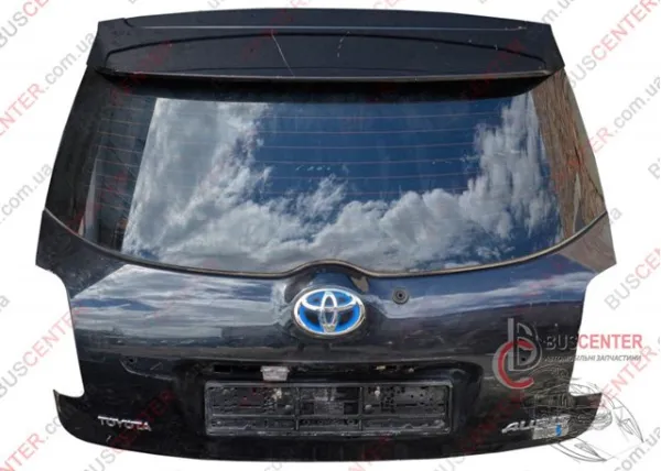 Drzwi tylne (bagażnika 3/5) Toyota Auris JPP