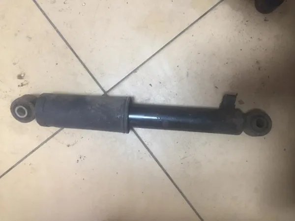 Amortyzator tylny 553102B510 Hyundai/Kia