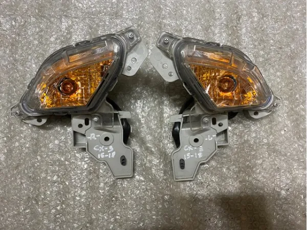 Kierunkowskaz prawy DB2R51350 Mazda