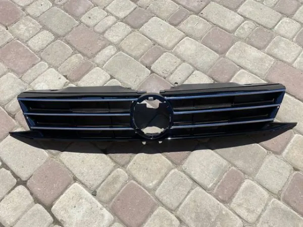 Atrapa chłodnicy 95030520 Polcar