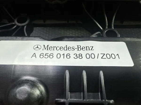 Pokrywa zaworowa A6560107001 Mercedes