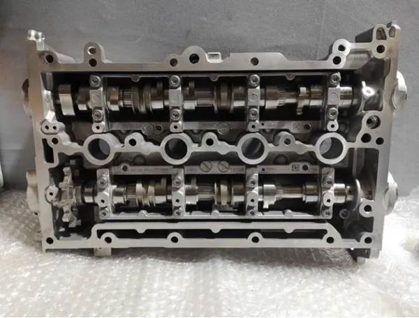 Pokrywa zaworowa 05E103469G VAG