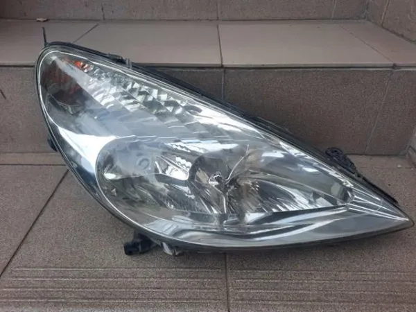 Reflektor prawy Peugeot 607 9D, 9U