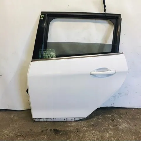 Drzwi tylne prawe 9802969680 Peugeot/Citroen