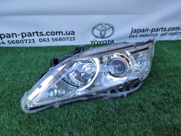 Reflektor lewy 8117033841 Toyota
