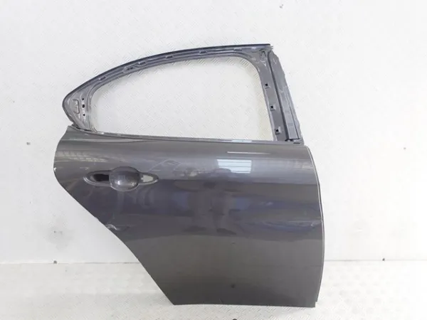 Drzwi tylne prawe Alfa Romeo Giulia 952