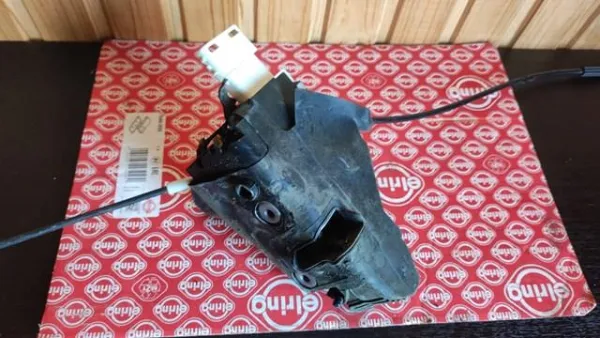 Zamek drzwi przednich prawych Peugeot 407 cena, od