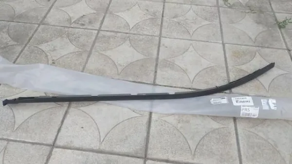 Listwa ochronna szyby przedniej lewa 7553460080 Toyota
