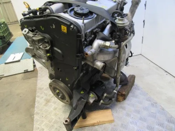 Silnik w komplecie Alfa Romeo 146 930