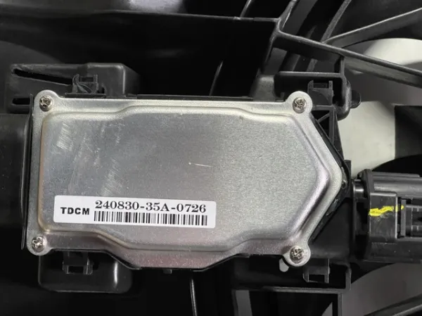 Wentylator elektryczny układu chłodzenia kompletny (silnik+wirnik) Jeep Cherokee KL