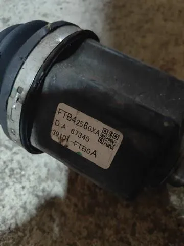 Półoś napędowa przednia lewa FTB42560XA Mazda