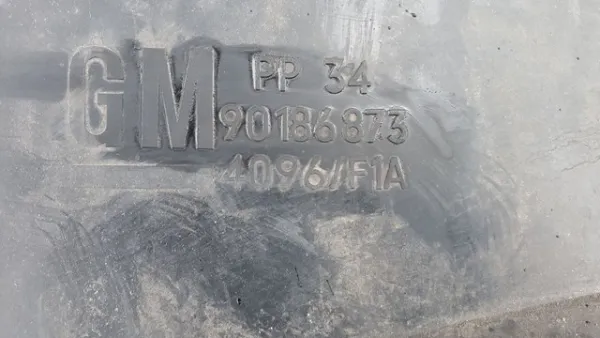 Nadkole błotnika przedniego prawe Opel Kadett E