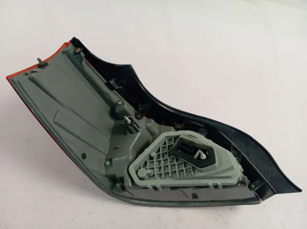 Lampa zespolona tylna prawa 9807242680 Peugeot/Citroen