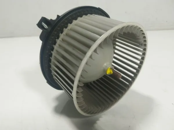 Silniczek wentylatora nagrzewnicy (ogrzewacza wnętrza) BMW X7 G07