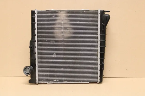 Chłodnica silnika Porsche Cayman 982