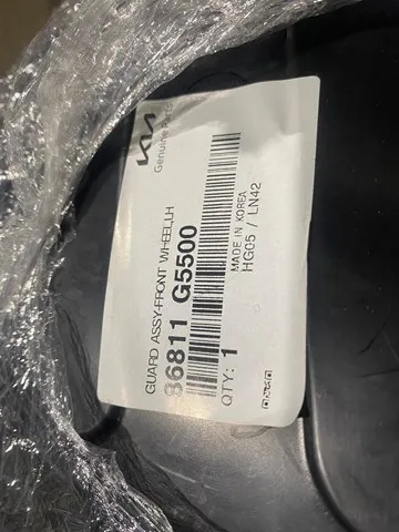 Nadkole błotnika przedniego prawe 86812G5500 Hyundai/Kia